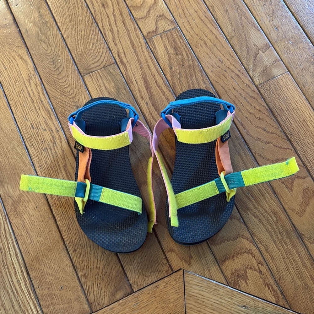 Kids Multi-Color Outdoor Strap Sandals - Picture 5 of 6